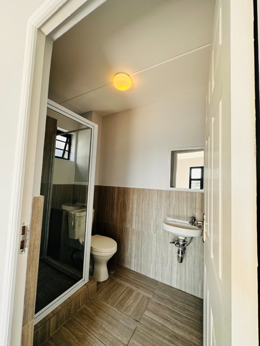 2 Bedroom Property for Sale in Parklands North Western Cape